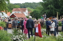 Byens egen rosendronning, Signe Skov Damborg, siger farvel til dronningen